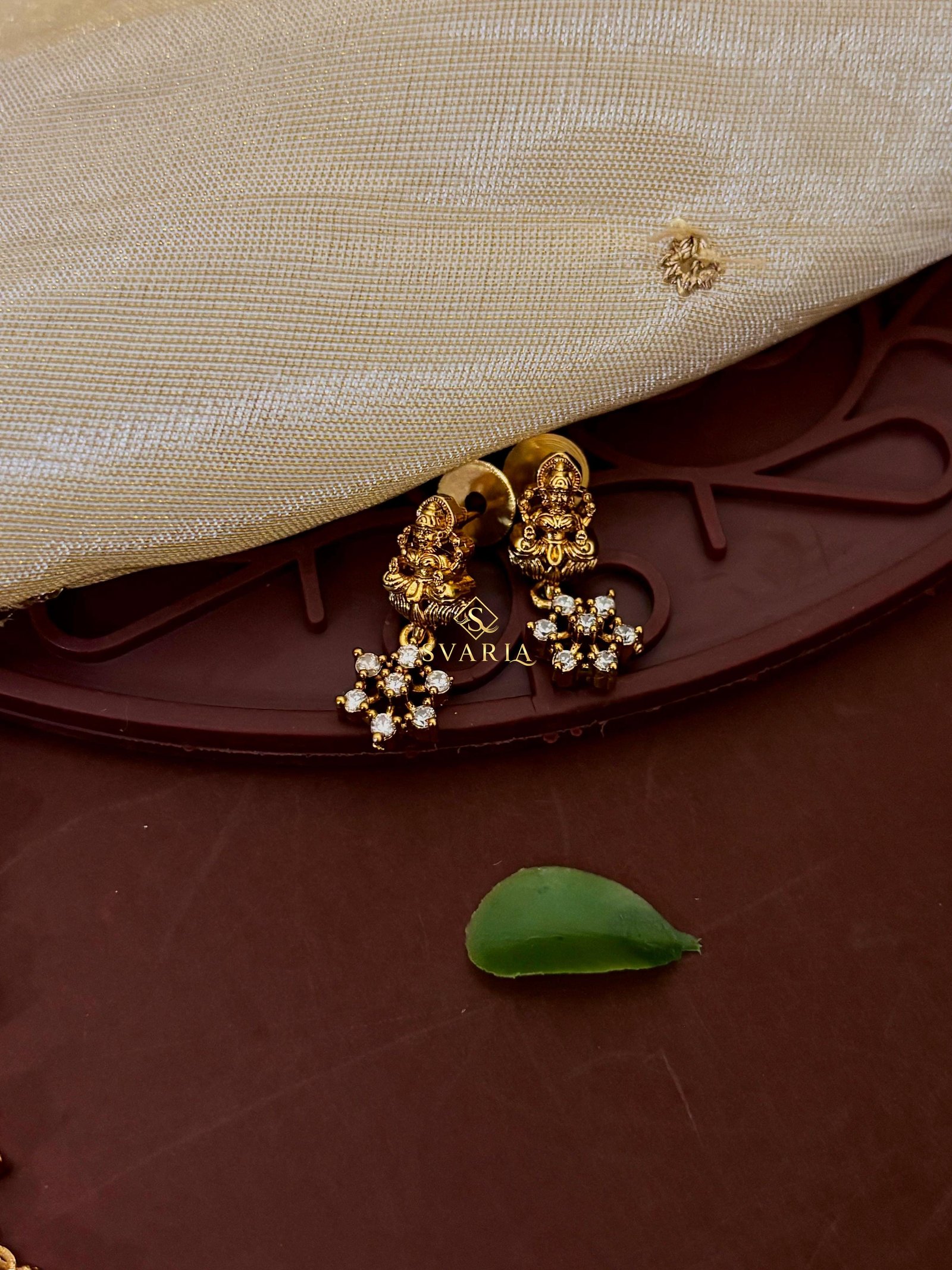Lakshmi Temple Diamond Floral Necklace with Jhumka Earrings - S1014