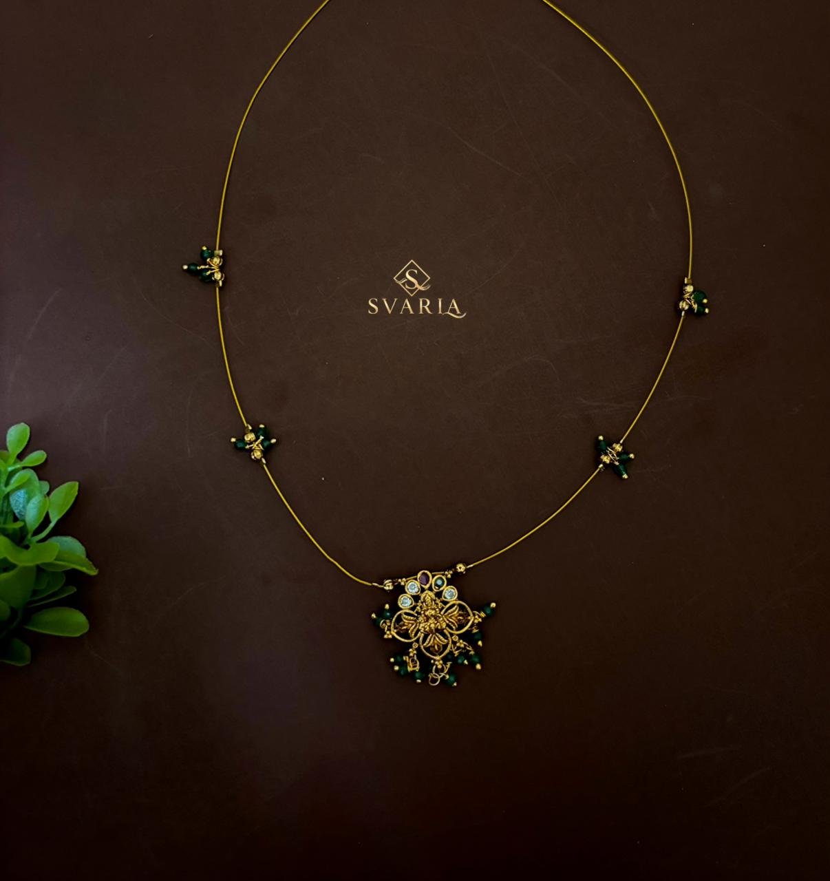 Emerald Bloom Temple Choker Necklace- S1002